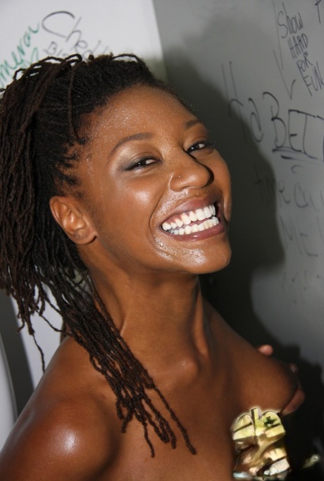ebony gloryhole pornos pics