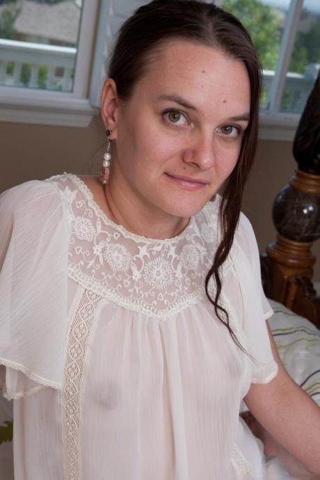 hairy petite xxx archive