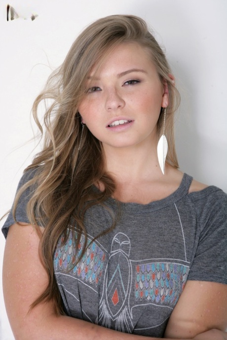 Melissa May exclusive actress img