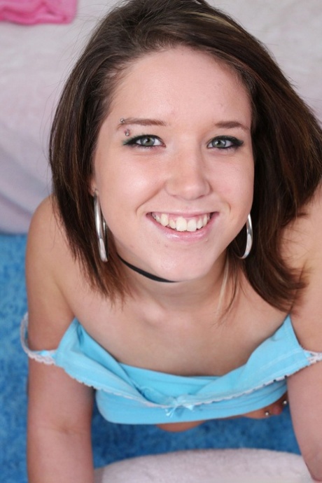 Nikkie Vixon model sex image