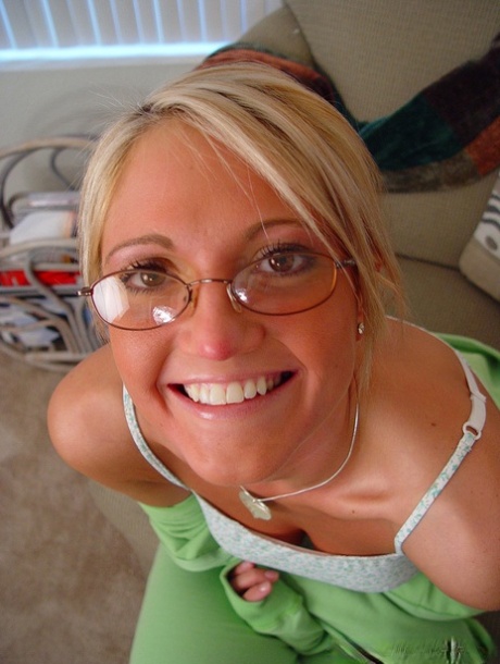 nerdy milf hot sex pic