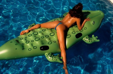 Marilyn Cole naked star images