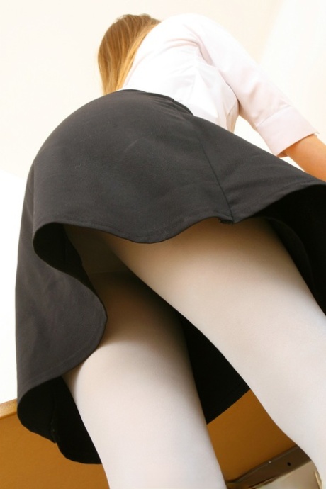 skinny pantyhose naked pics
