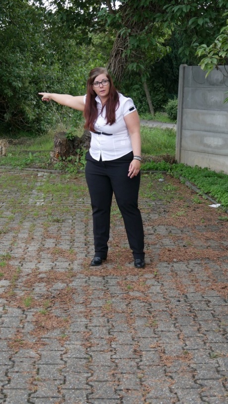 chubby outdoor erotic pictures