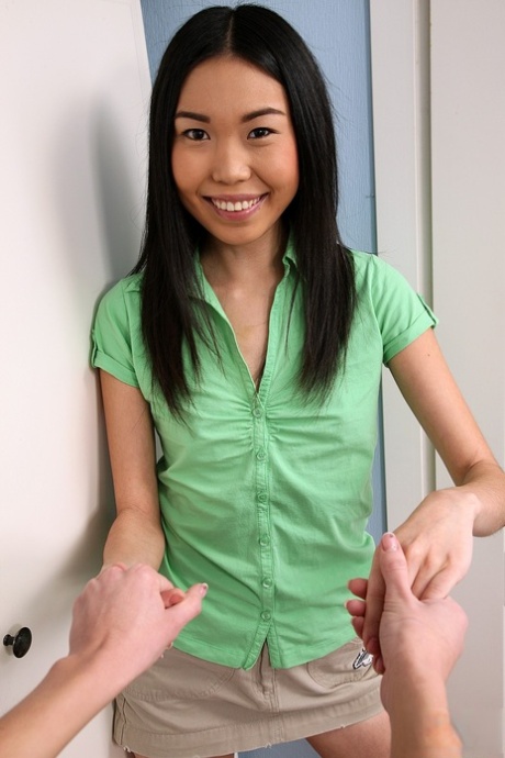 asian lesbian beautiful porn gallery