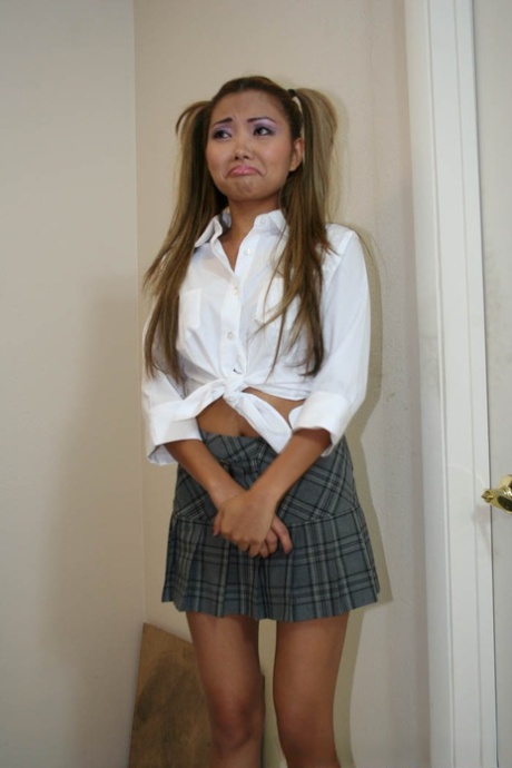 asian schoolgirl beautiful archive