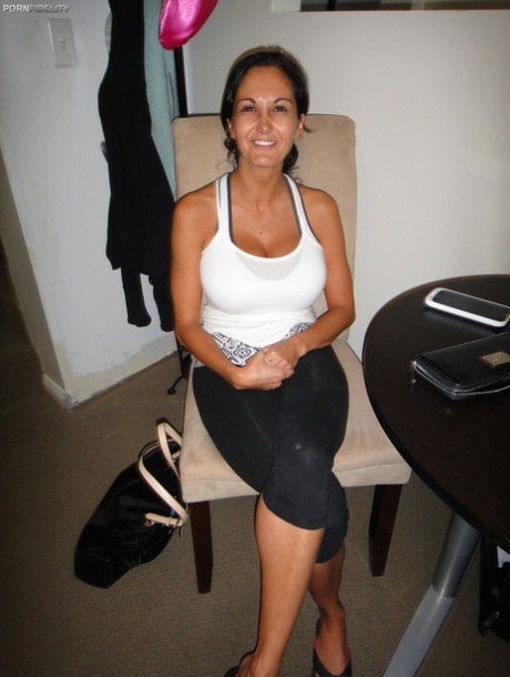 french milf hd photo