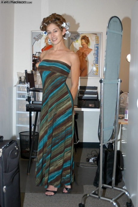 tall milf erotic photo