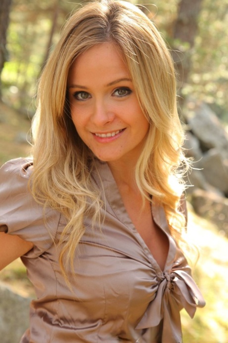 downblouse pornographic images