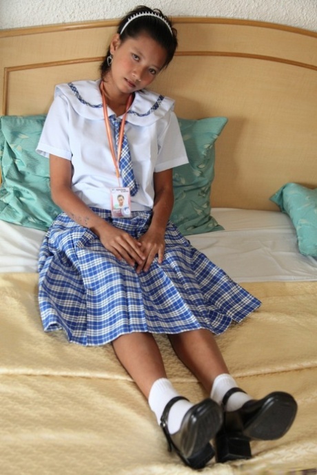 asian schoolgirl erotic galleries