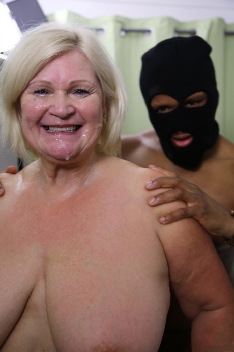 mature facial hd pic