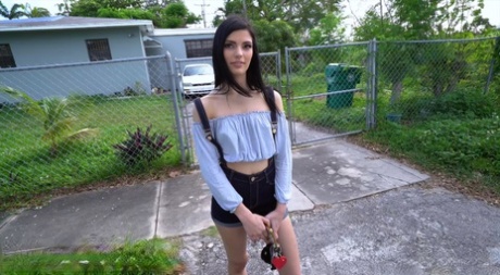 Sadie Blake hd model picture