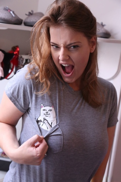 Lottii Rose naked actress img