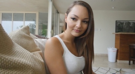 Sabrina Rey beautiful star pictures