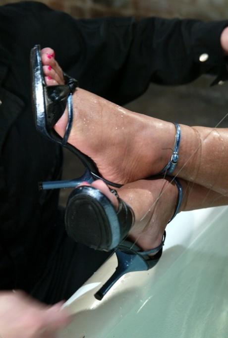 black bdsm beautiful xxx pic