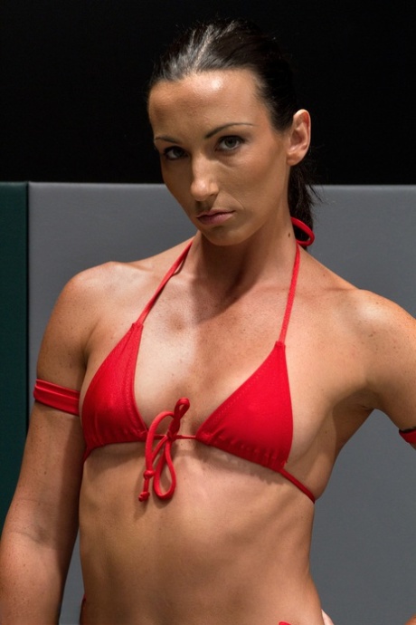 Dia Zerva hot actress pics
