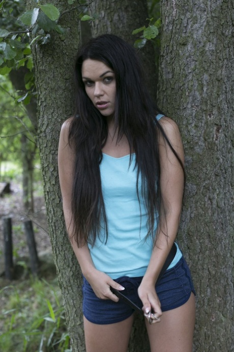 Tess Lyndon erotic model photos