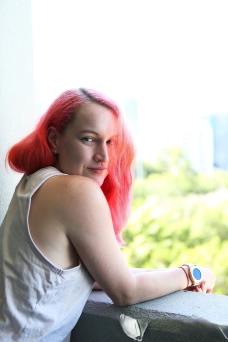 pink hair free nude image
