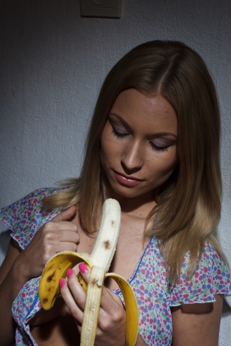 Daisy Watts star naked pic