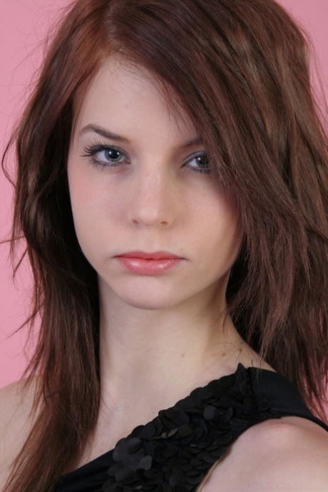 cute face nudes gallery