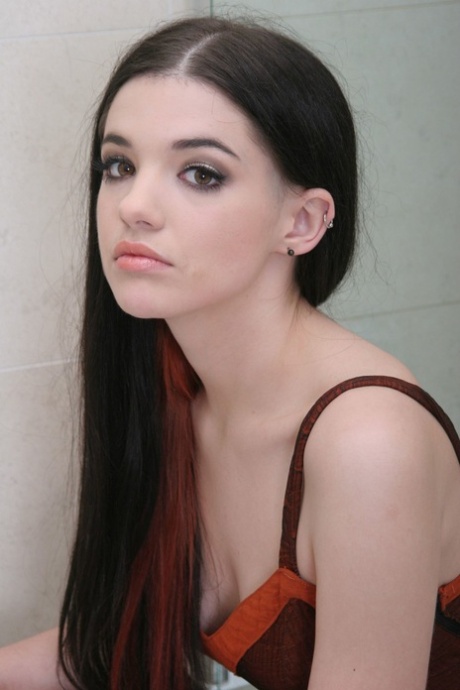 skinny teen naked pic