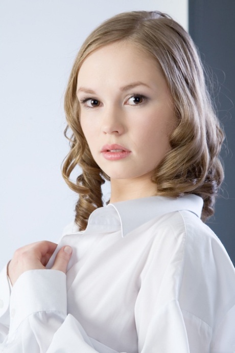 Caesaria A Tatjana erotic model gallery