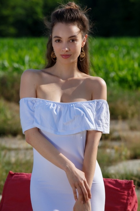 Sweet Cheeks hd model picture