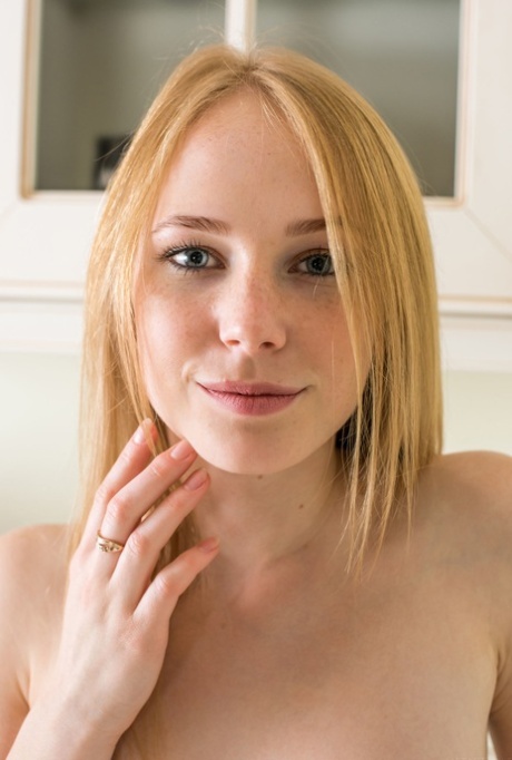 sexy petite beautiful images