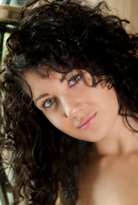 curly hair teen free nude pics