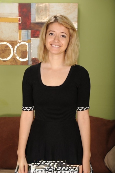Izzy Bell model sex picture
