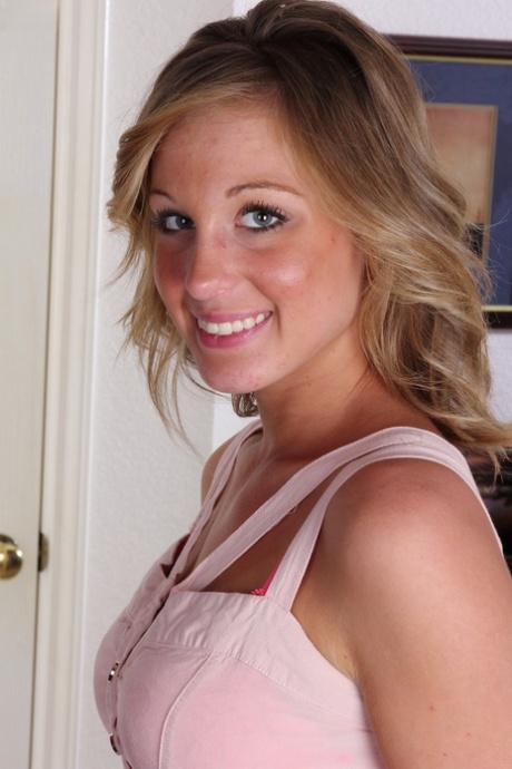 Ashley Jones model hd pics