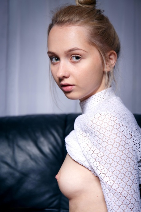 flexible teen sexy nude photos