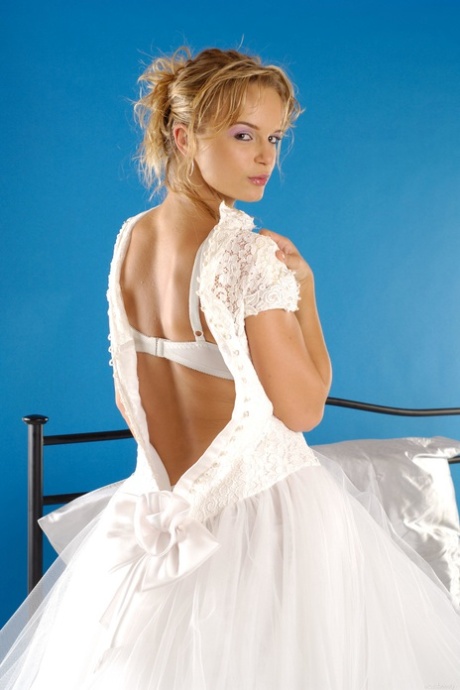 bride art naked photos