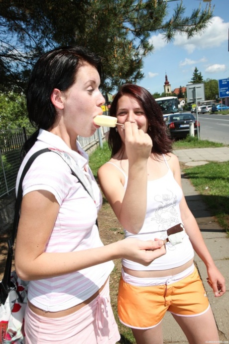 tall lesbian naked pic