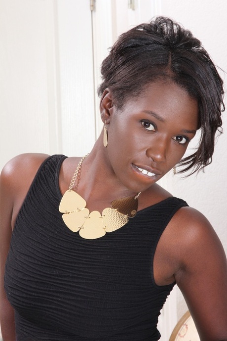 mature black milf beautiful pic