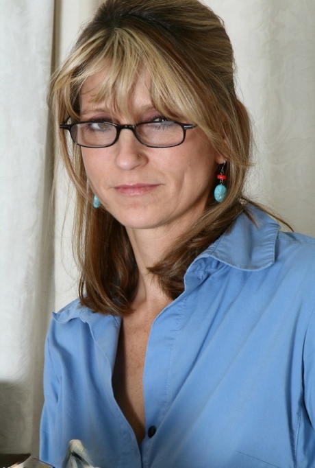 nerdy milf beautiful porn img