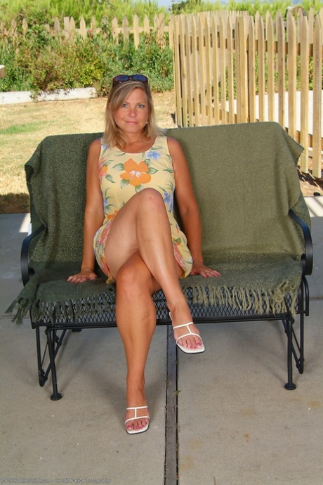 horny milf sex pic