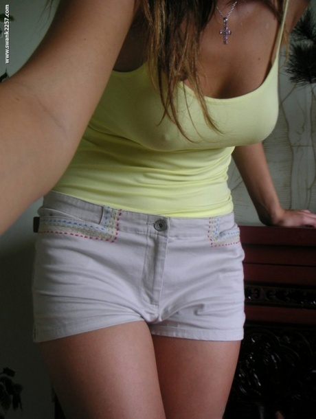 Suzy Dark model free photo