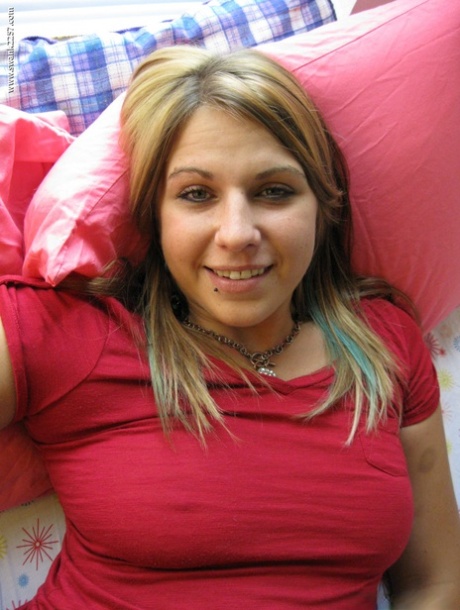 chubby face art porn gallery