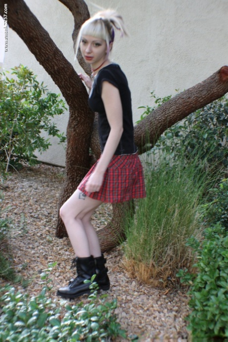 skinny solo top photos