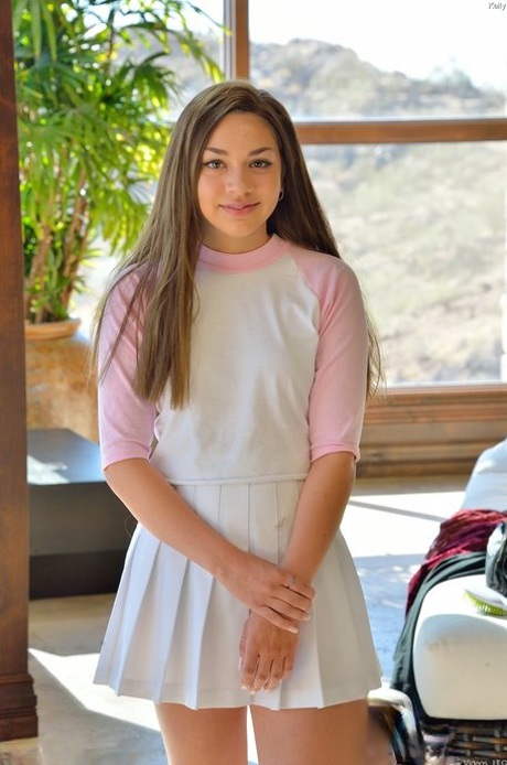 teen schoolgirl hot image