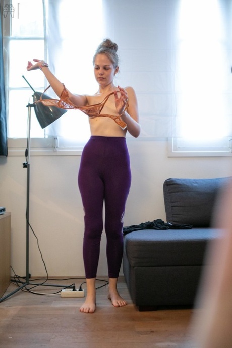 amateur yoga pants art nude img