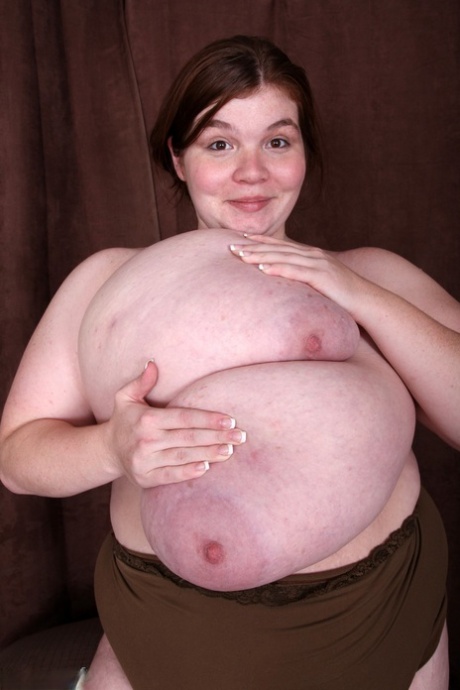 huge natural tits beautiful xxx pic