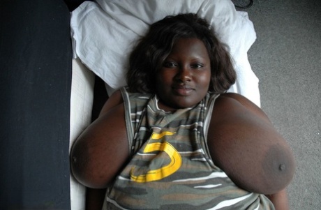 ebony nipples adult galleries