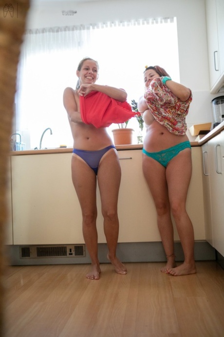 amateur voyeur beautiful nude images