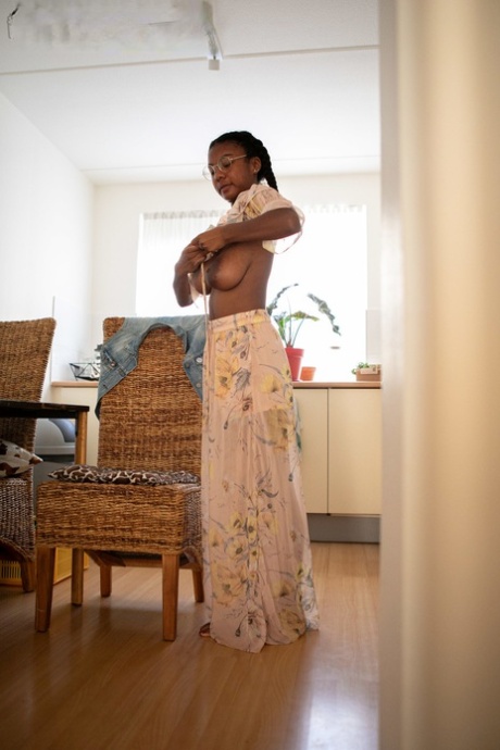 ebony saggy tits adult pictures