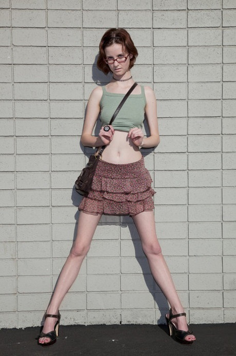 skinny amateur naked picture