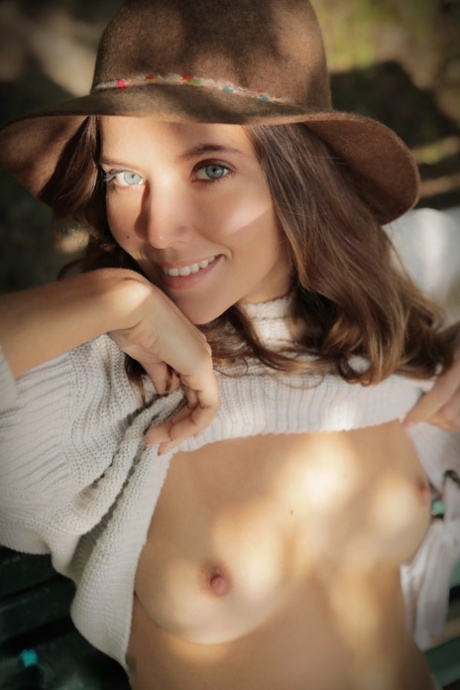 brunette blue eyes art xxx pic