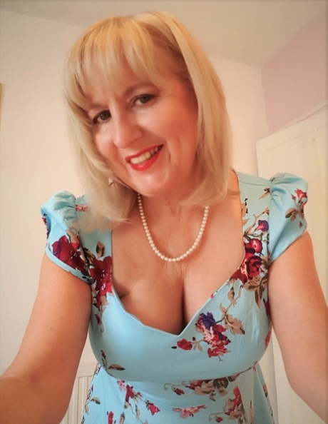 Lorna Blu star photo