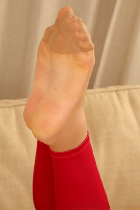 pantyhose feet free nude images